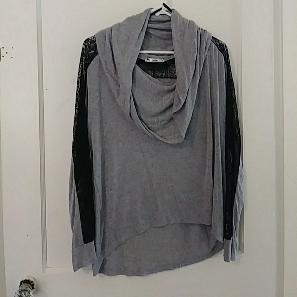 Cute asymmetrical top.